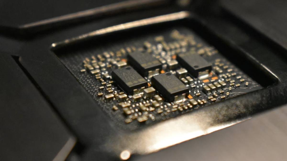 Laser Processing in Semiconductor Manufacturing: 5 Key Applications Laser Processing in Semiconductor Manufacturing: 5 Key Applications