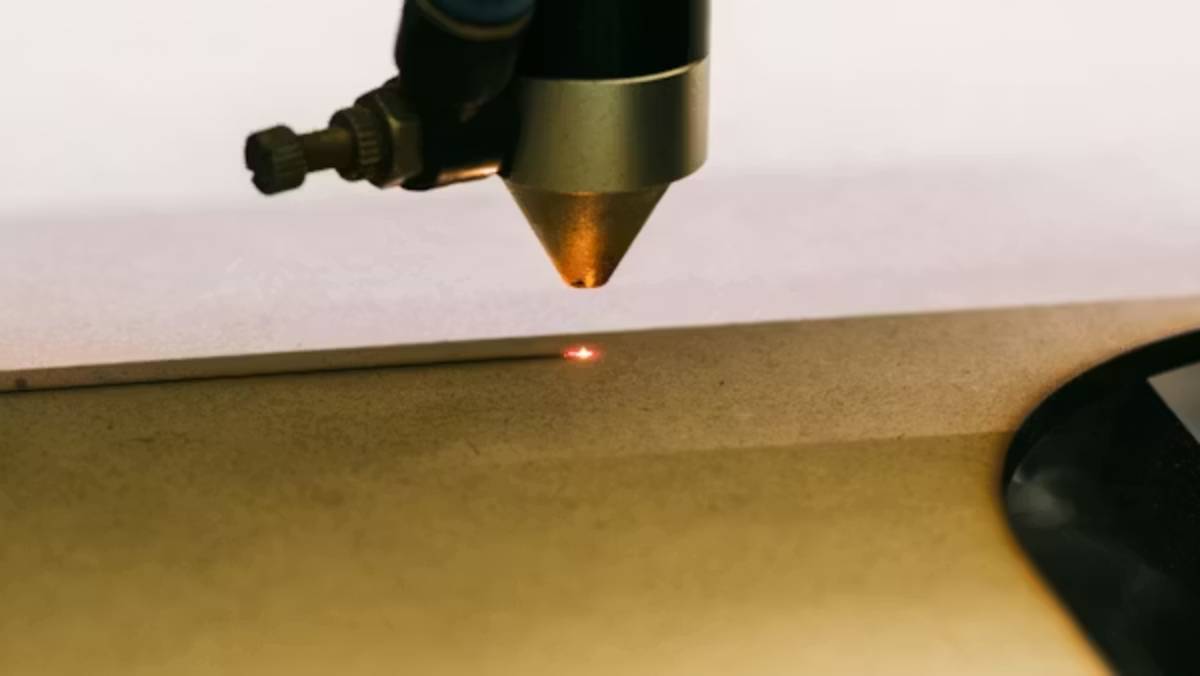 What Is the Minimum Kerf Width Achievable in Picosecond FPC Cutting?cid=10 What Is the Minimum Kerf Width Achievable in Picosecond FPC Cutting?cid=10
