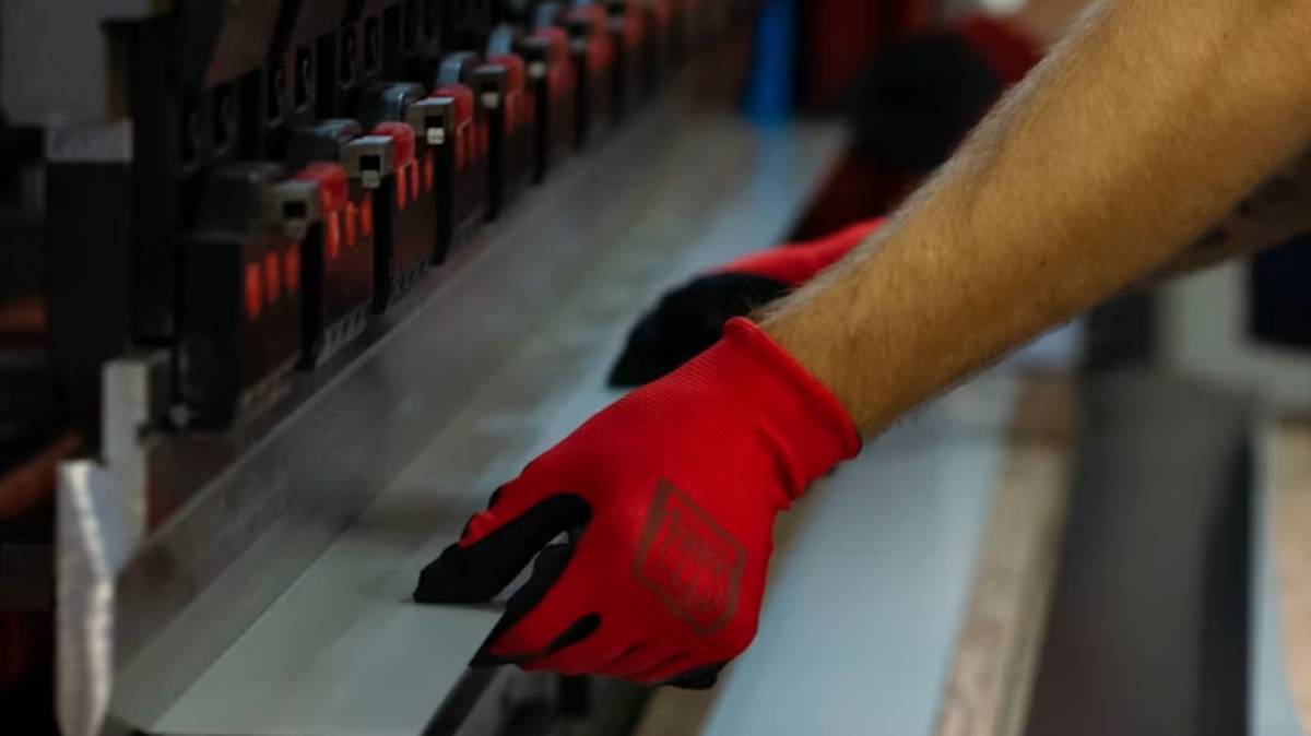 Laser Coverlay Cutting vs Mechanical Die Punching: Cost-Effectiveness Comparison Laser Coverlay Cutting vs Mechanical Die Punching: Cost-Effectiveness Comparison