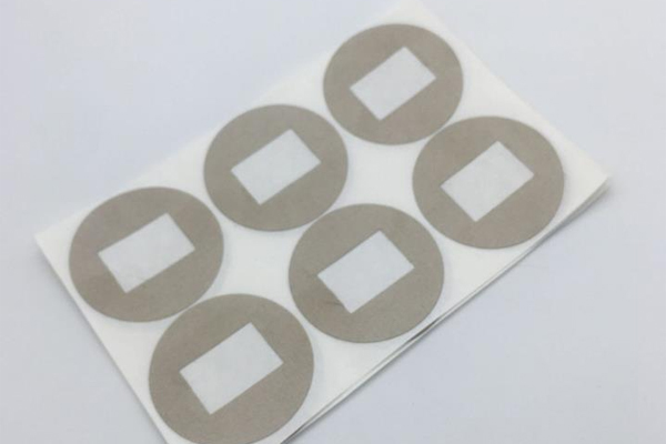 Medical material (polymer material, silicone rubber material) cutting