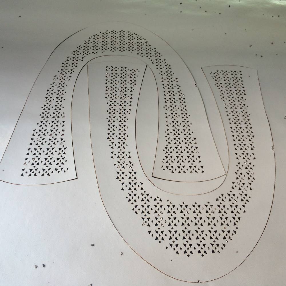 Cutting of complex patterns